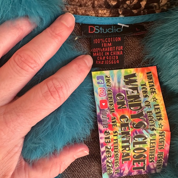 Vintage Paisley & Rabbit Fur Trim Hippie Vest - Picture 3 of 3